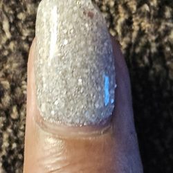 Vi Nails