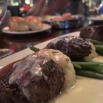 Del Frisco's Double Eagle Steakhouse - Medallions - Steakhouses Near Me - Washington, DC, District of Columbia Del Frisco's Double Eagle Steakhouse - Medallions - Steakhouses Near Me - Washington, DC, District of Columbia