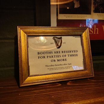 Kelly’s Irish Pub - Pubs Near Me - Austin, Texas