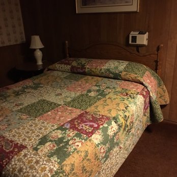 Daved Motel - Hotels Near Me - Kingsville, Ohio