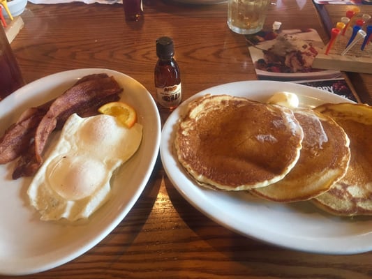 Cracker Barrel Old Country Store by null