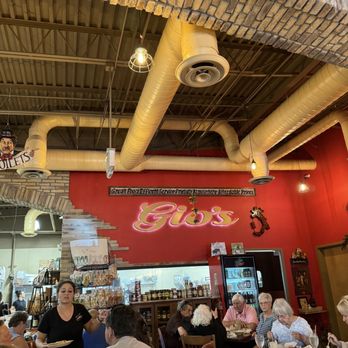 Gio's Deli and Mercato - customers sitting at tables - Delis Near Me - Oxford, Florida Gio's Deli and Mercato - customers sitting at tables - Delis Near Me - Oxford, Florida