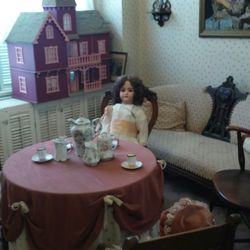 Sherman Hill Doors To The Past - Maid's room at Hoyt Sherman... Creepy.