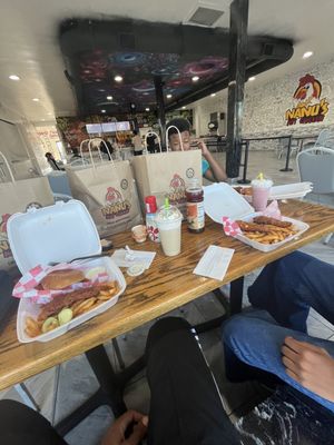 Nanu's Hot Chicken by null