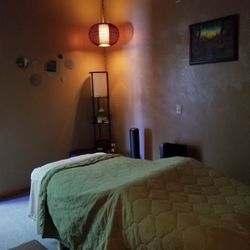 Amanda Bajo, LMT - Calming and relaxing environment..book your mini vacation today!