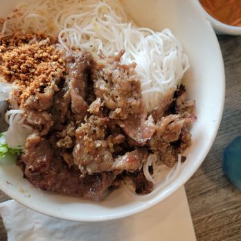 Oasis Vietnamese Cuisine - Vermicelli with beef bowl - Vietnamese Near Me - Pacifica, California Oasis Vietnamese Cuisine - Vermicelli with beef bowl - Vietnamese Near Me - Pacifica, California
