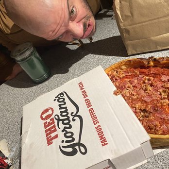 Giordano's - Pizza Near Me - Fort Wayne, Indiana