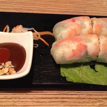 Viet Eat - King prawn summer fresh roll! First time to dine at a Vietnamese restaurant in London. - Vietnamese Near Me - London, XGL Viet Eat - King prawn summer fresh roll! First time to dine at a Vietnamese restaurant in London. - Vietnamese Near Me - London, XGL