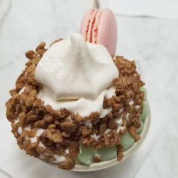Thrills Soft Serve - Rice krispies treat flavor with choco rice krispies, strawberry macaron, and mochi - Ice Cream & Frozen Yogurt Near Me - Honolulu, Hawaii Thrills Soft Serve - Rice krispies treat flavor with choco rice krispies, strawberry macaron, and mochi - Ice Cream & Frozen Yogurt Near Me - Honolulu, Hawaii