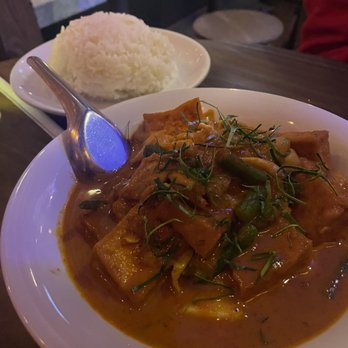 Jai Sang Ma - Panang Curry, tofu and veggies - Thai Near Me - Elmhurst, New York Jai Sang Ma - Panang Curry, tofu and veggies - Thai Near Me - Elmhurst, New York