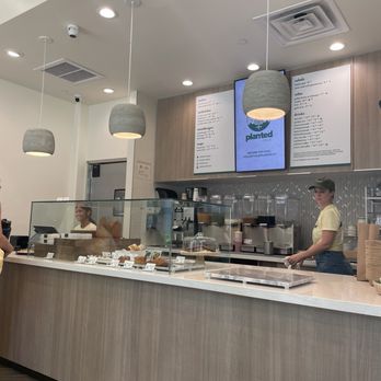 La Tour Cafe - Inside - Cafes Near Me - Honolulu, Hawaii