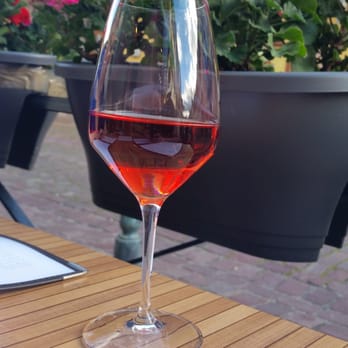 La Petite Auberge - Lovely rose... - Brasseries Near Me - Kaysersberg, 68