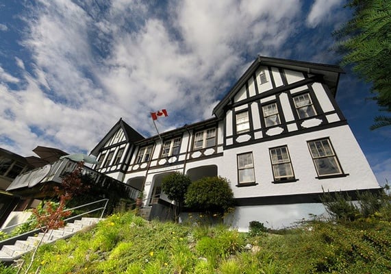 The Old Courthouse Inn by null