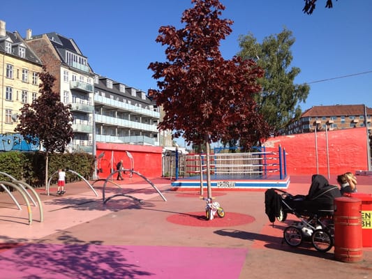 Superkilen Park by null