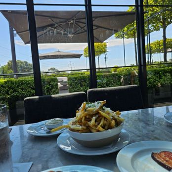 RH Rooftop Restaurant at RH Charlotte - GARLIC FRIES - American Near Me - Charlotte, North Carolina