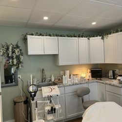 Shae's Facial Spa - Inside the spa post facial