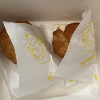 Beard Papa's - two pastries in a box - Desserts Near Me - Spring, Texas