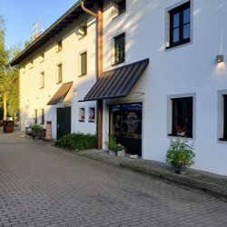 Alte Post Parsdorf - Storefront for Alte Post Parsdorf