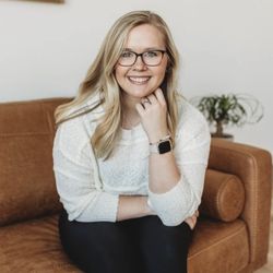 Inspire Chiropractic - Hi! I am Dr. Jackie Wisniewski, owner of Inspire Chiropractic. I am a doctor of chiropractic practicing in Ozark, Missouri.