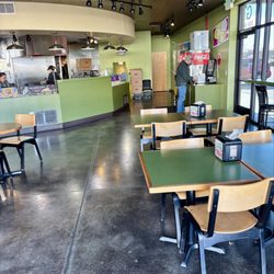 Pita Pit - Loads of room. Uber eats was in and out quite bit too. 31 Dec
