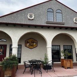 Exterior photo of Bee’s Bakery Cafe - Oakhurst, California Exterior photo of Bee’s Bakery Cafe - Oakhurst, California