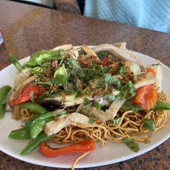 Thuong An Lac - Crispy noodles with veggies - Vegan Near Me - Honolulu, Hawaii