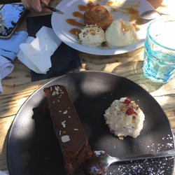 Les Cochons Flingueurs - Desserts : fondant au chocolat, kouign amman.