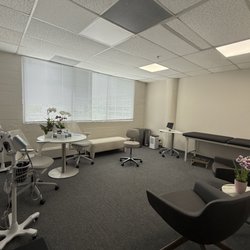 Rockson Liu, MD, FACS - Lots of room for family members who want to come with you to the consultation