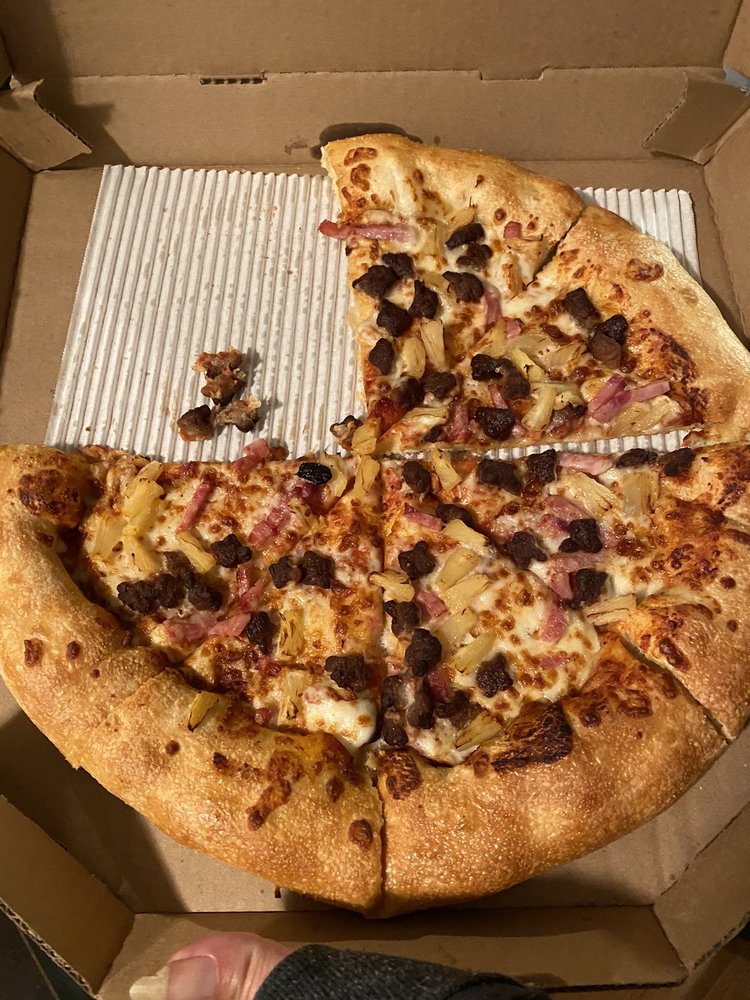 PIZZA HUT Updated September 2024 19 Photos & 44 Reviews Neil St & Hwy 35, Belton, Texas