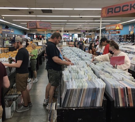 Vintage Vinyl by null
