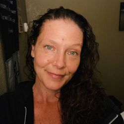 Pain Relief with Stef Massage Therapy - Stef Stevenson licensed Massage Therapist, Spiritual Healer and Holistic Health Educator