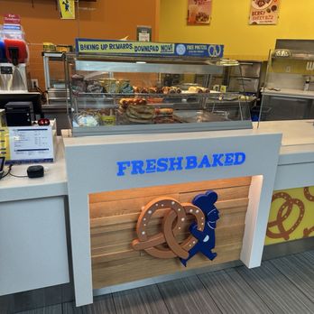 Wetzel's Pretzels - Pretzels Near Me - Milpitas, California