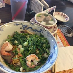 Mi Kho (dry egg noodles)
