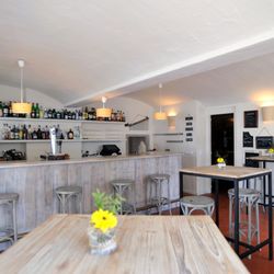 Clubhouse 27 - Coffe Salon