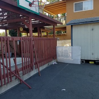 Mallard House Inn - Hotels Near Me - Lakeport, California