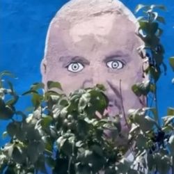 JD Vance Mural By Artist Fubar Pac - Peeking