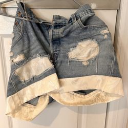 Denim shorts that added length and filled in holes with an ivory jacquard.