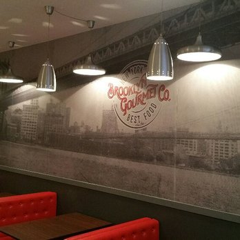 Brooklyn Gourmet - Décor typiquement New-Yorkais - Hot Dogs Near Me - Lyon, 69