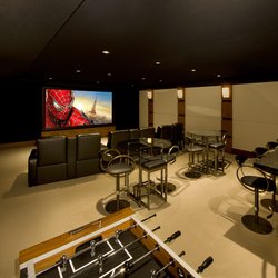 Man Caves Audio Video - Traditional Finished Media Room