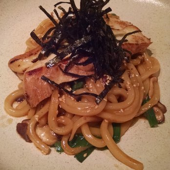 Tan Tan Noodle Bar - Bata udon - Cocktail Bars Near Me - São Paulo, SP