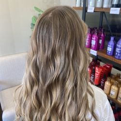 Design Me Salon - Partial highlight and haircut