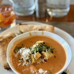 Tomato basil soup, 7/10 Grilled cheese, 5/10