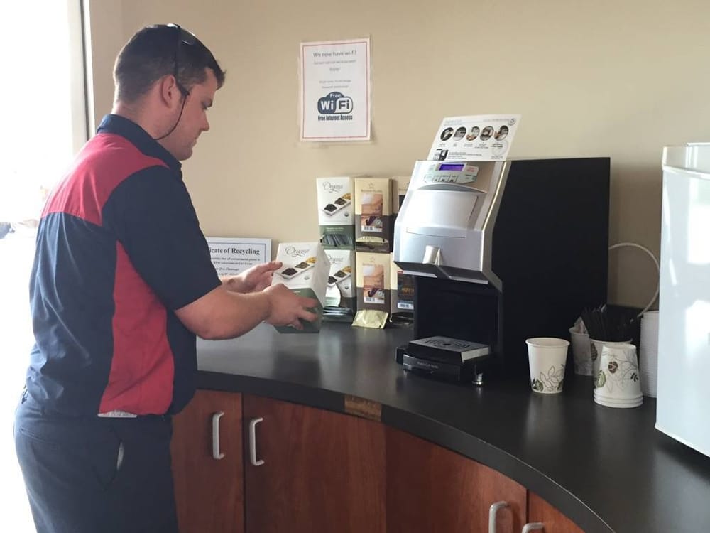 PRO OIL CHANGE Updated August 2024 55 Main Street E, Grimsby