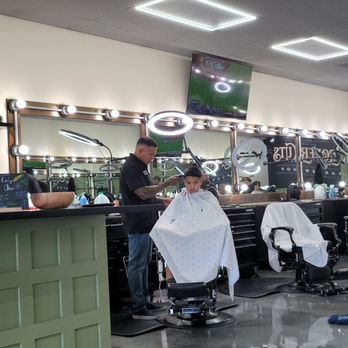 Proper Cuts Barbershop - Diego the man...! Owner and one of the barbers at this fine establishment - Barbers Near Me - Rancho Cucamonga, California Proper Cuts Barbershop - Diego the man...! Owner and one of the barbers at this fine establishment - Barbers Near Me - Rancho Cucamonga, California