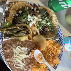 Taqueria El Mariachi - Taco Platillo