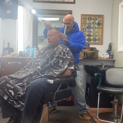 Nick's Barbers - Steve slaying flat tops all day!!