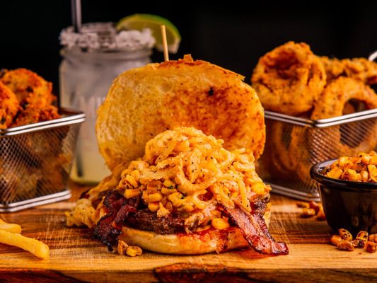 Muck & Fuss Craft Beer and Burgers by null