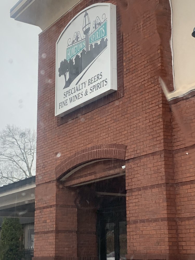 Hometown Spirits Logo