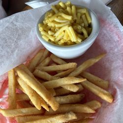 Lazy Chameleon - Kid's Mac with side of fries