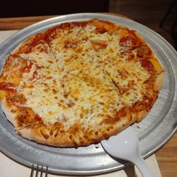 Charlie's Place - Pepperoni Pizza